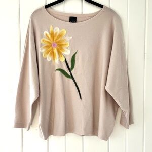 Aneda Beige Crewneck Sweater with Yellow Flower